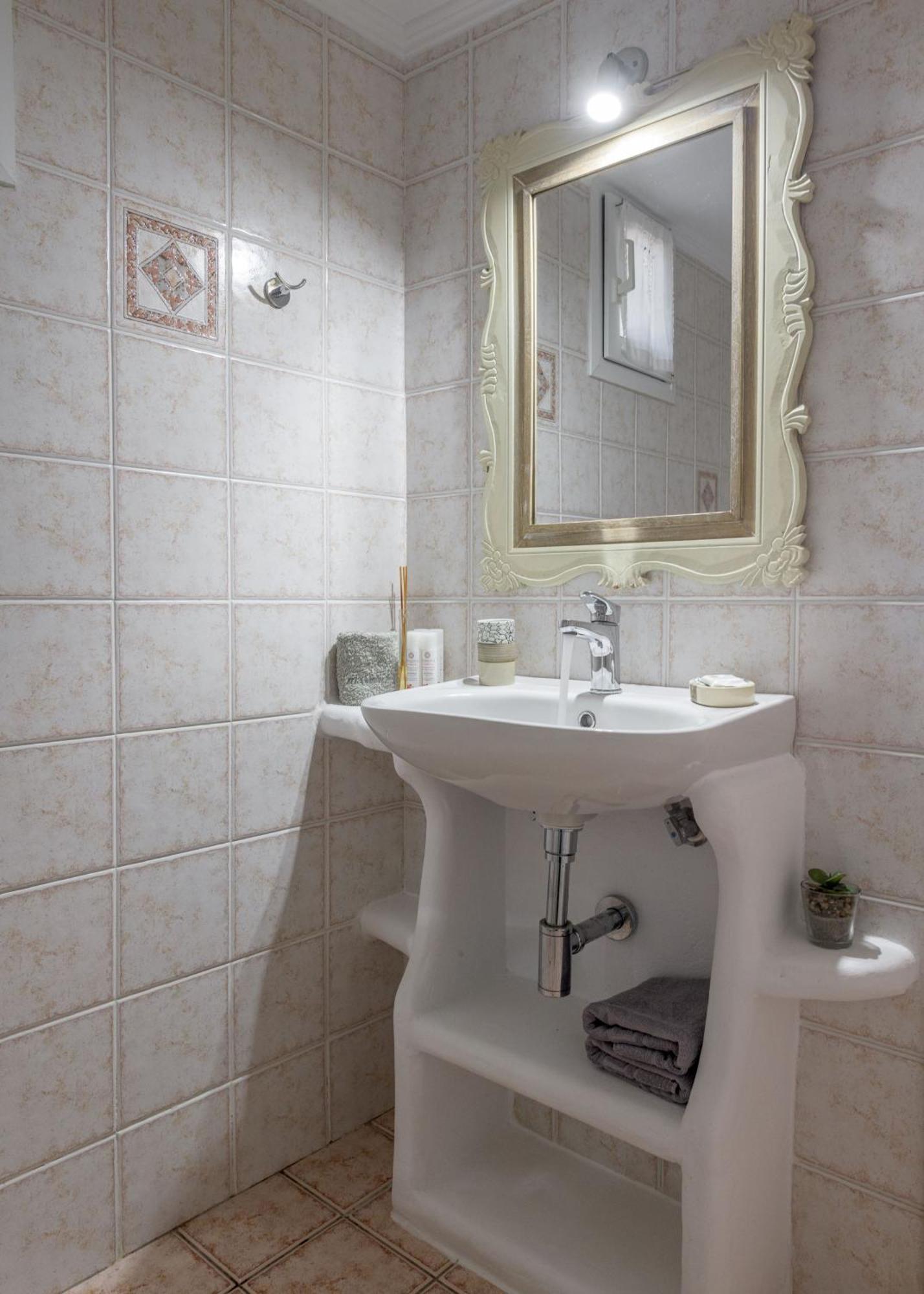 Floras Rooms Pollónia Kültér fotó
