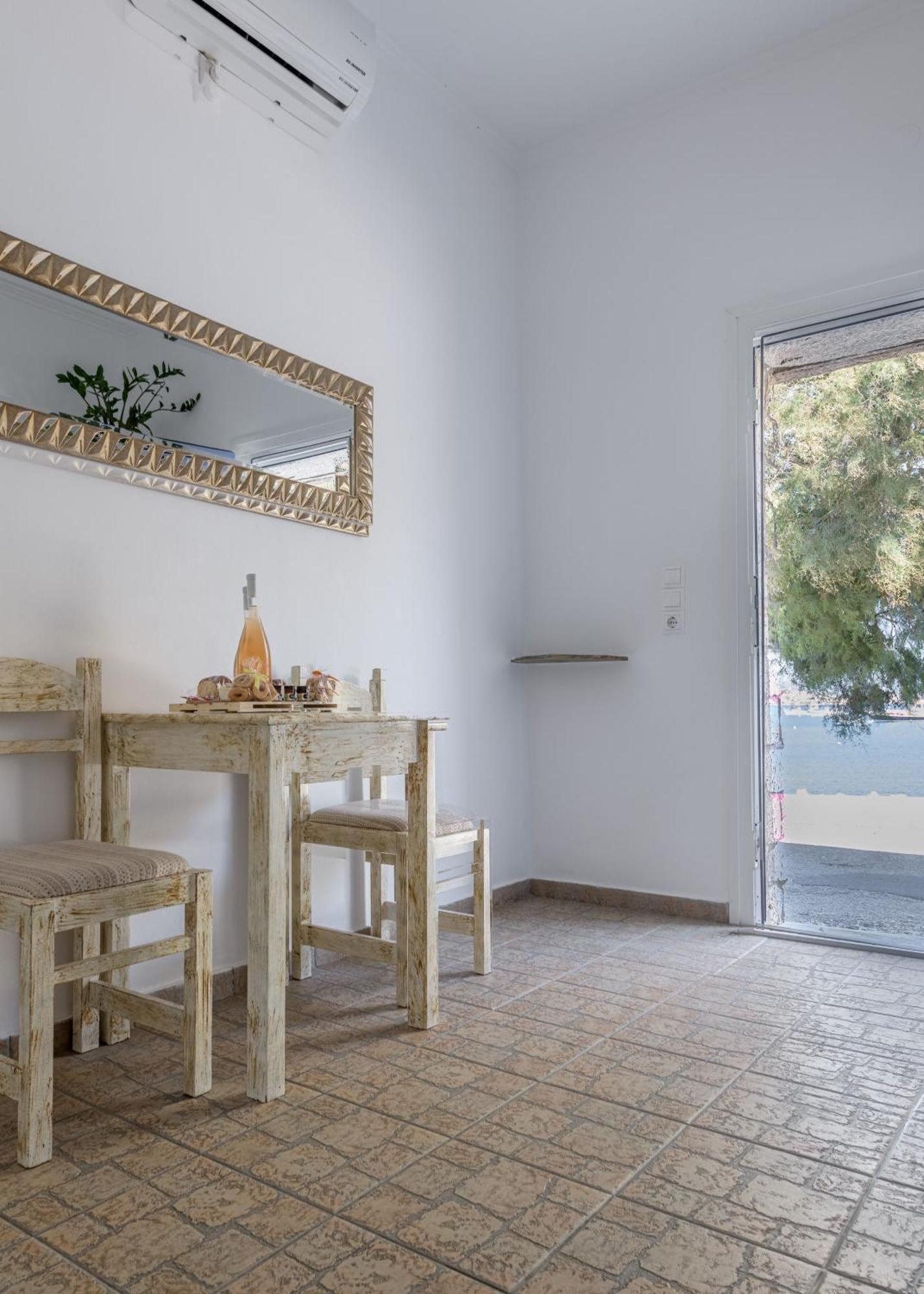 Floras Rooms Pollónia Kültér fotó