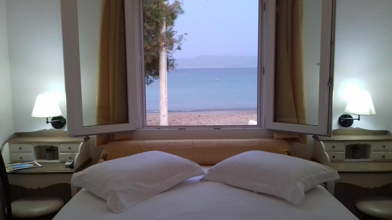 Floras Rooms Pollónia Kültér fotó